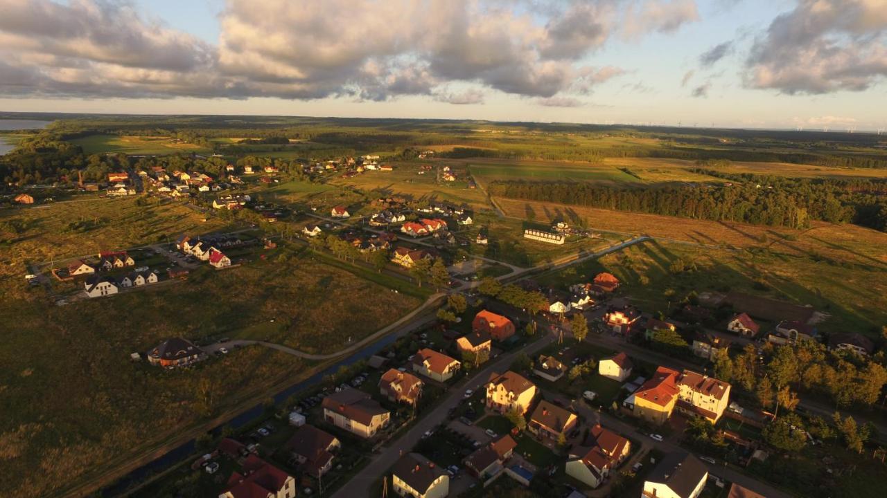 Na Fali Pokoje Goscinne Łeba Exteriör bild