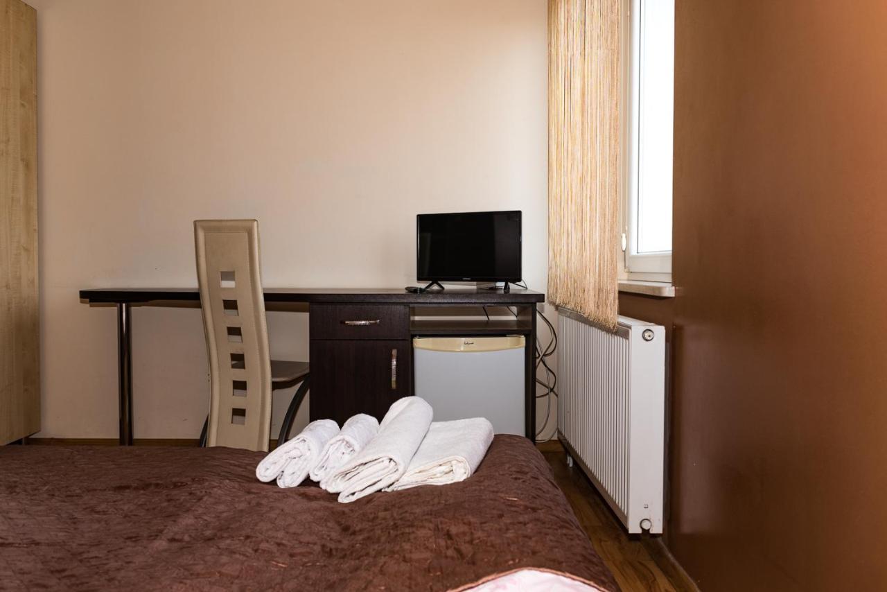 Na Fali Pokoje Goscinne Łeba Exteriör bild