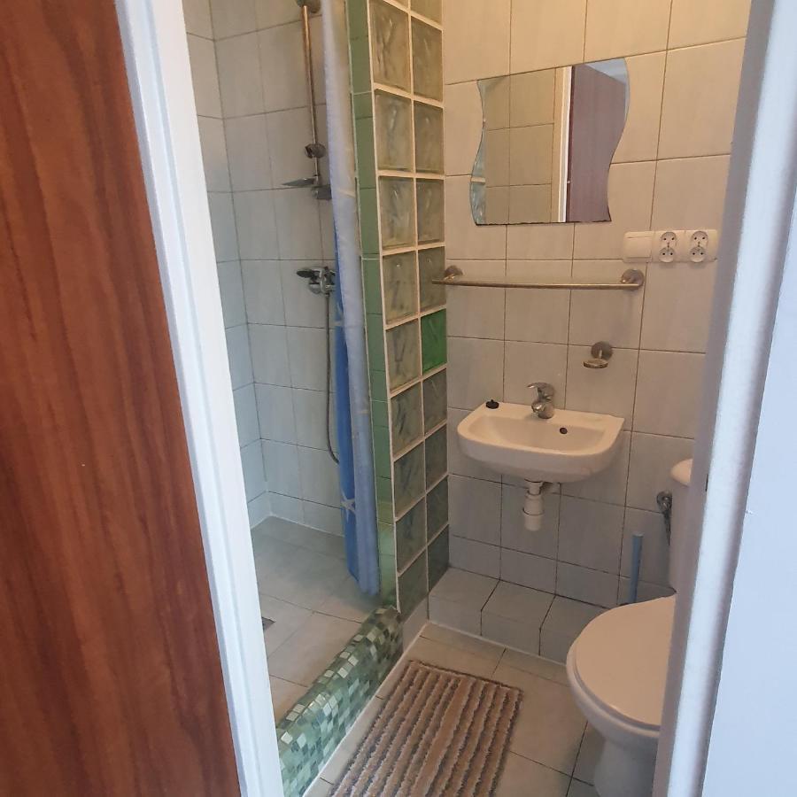 Na Fali Pokoje Goscinne Łeba Exteriör bild