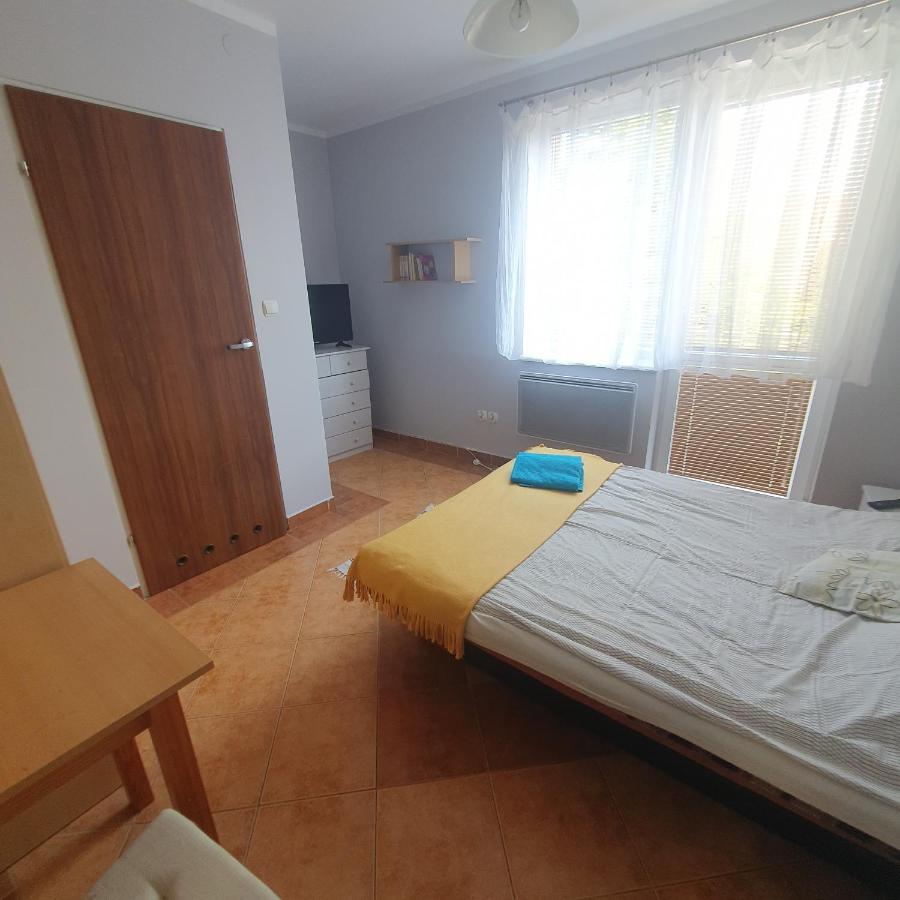 Na Fali Pokoje Goscinne Łeba Exteriör bild