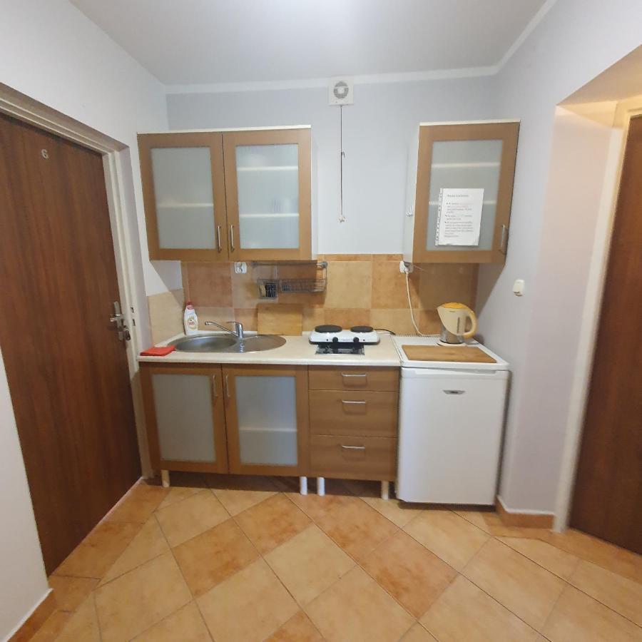 Na Fali Pokoje Goscinne Łeba Exteriör bild